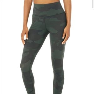 NWOT alo camo leggings